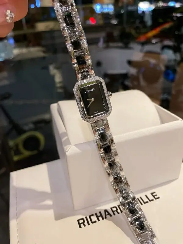 chanel montres pour femme s_aa5a22